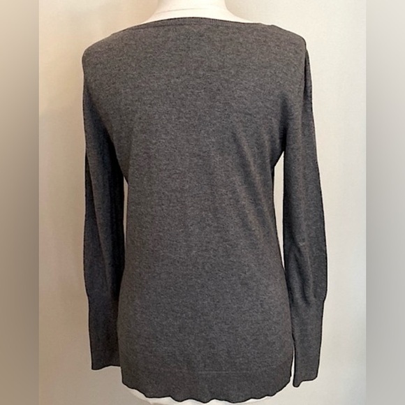 Apt. 9 Grey Black Sequin Lace Appliqué SZ S Cottagecore Romantic Casual Sweater - Picture 7 of 12